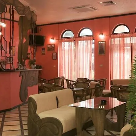 Single In Babylon Апартамент
